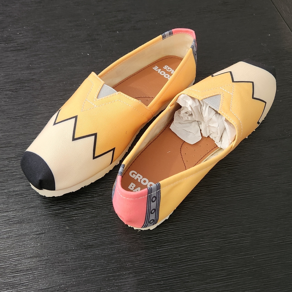 Groove Yellow and Black Zigzag Flats